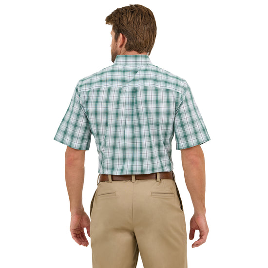 Wrangler Men's Riata® Green Plaid Short Sleeve Button Down Shirt 112359498-GR