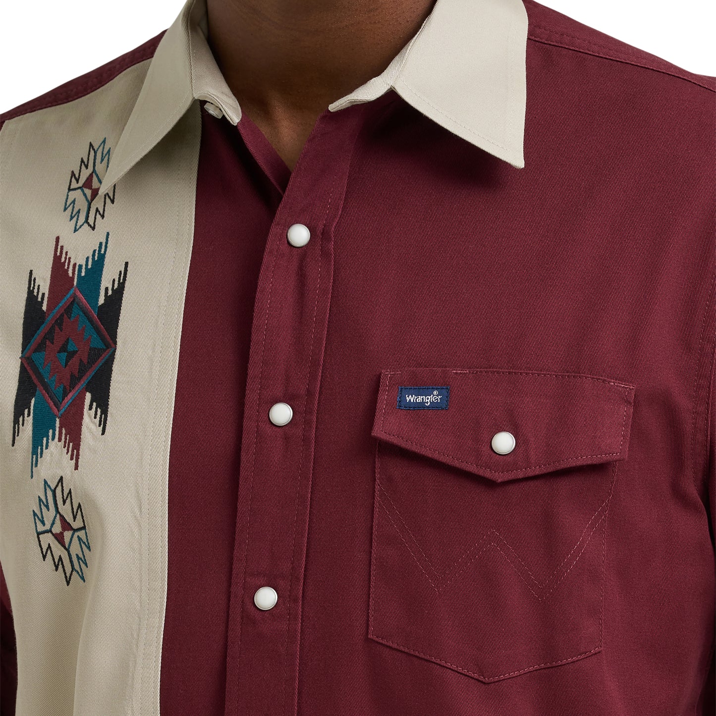 Wrangler Men's Vintage Inspired Classic Fit Red Button Down 112382000