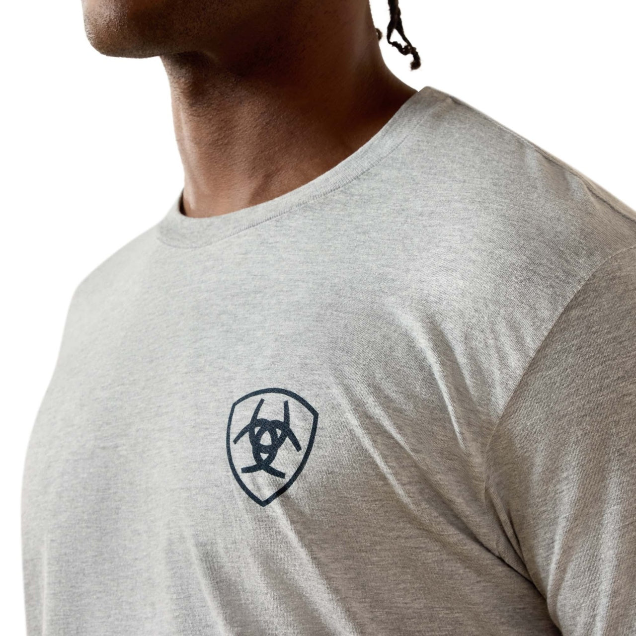 Ariat Men's Banner Badge Graphic Grey Heather T-Shirt 10073956