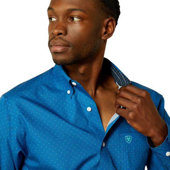 Ariat Men's Wrinkle Free Colin Blue Fitted Button Down Shirt 10062234