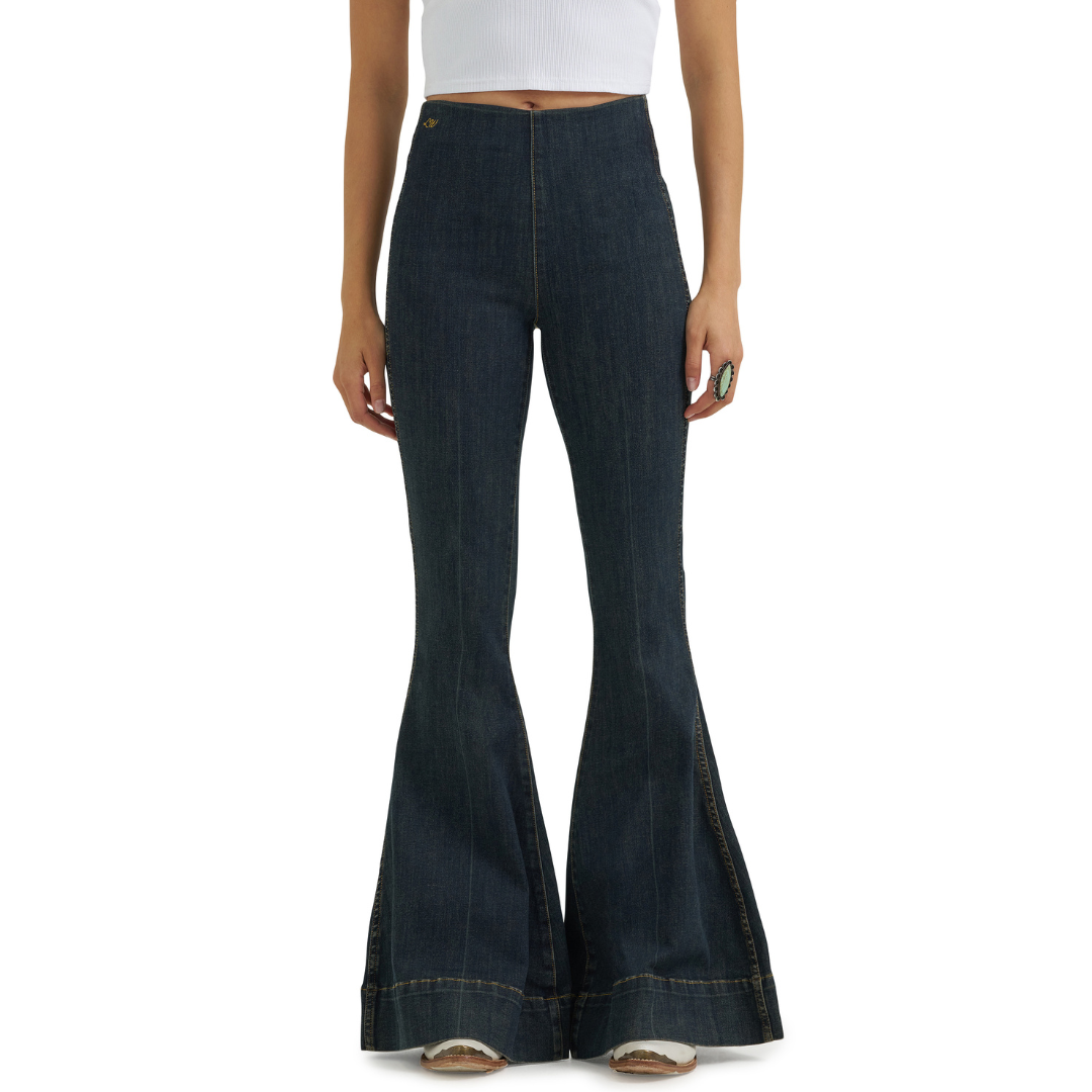 Wrangler X Lainey Wilson Ladies Pintuck Sandrider Pull On Bell Bottom Jean 112382900