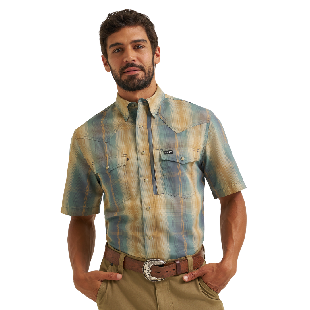 Wrangler Men's ATG-X Western Performance Relaxed Fit Turbulence Ombre Button Down 112382381
