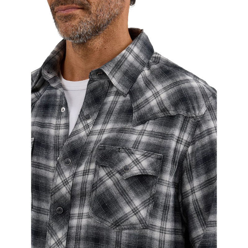 Wrangler Men's Retro® Charcoal Grey Flannel Button Down Shirt 112368071