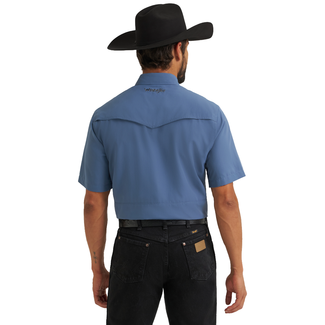 Wrangler Men's AGT-X Western Performance Relaxed Fit Vintage Indigo Button Down 112382384