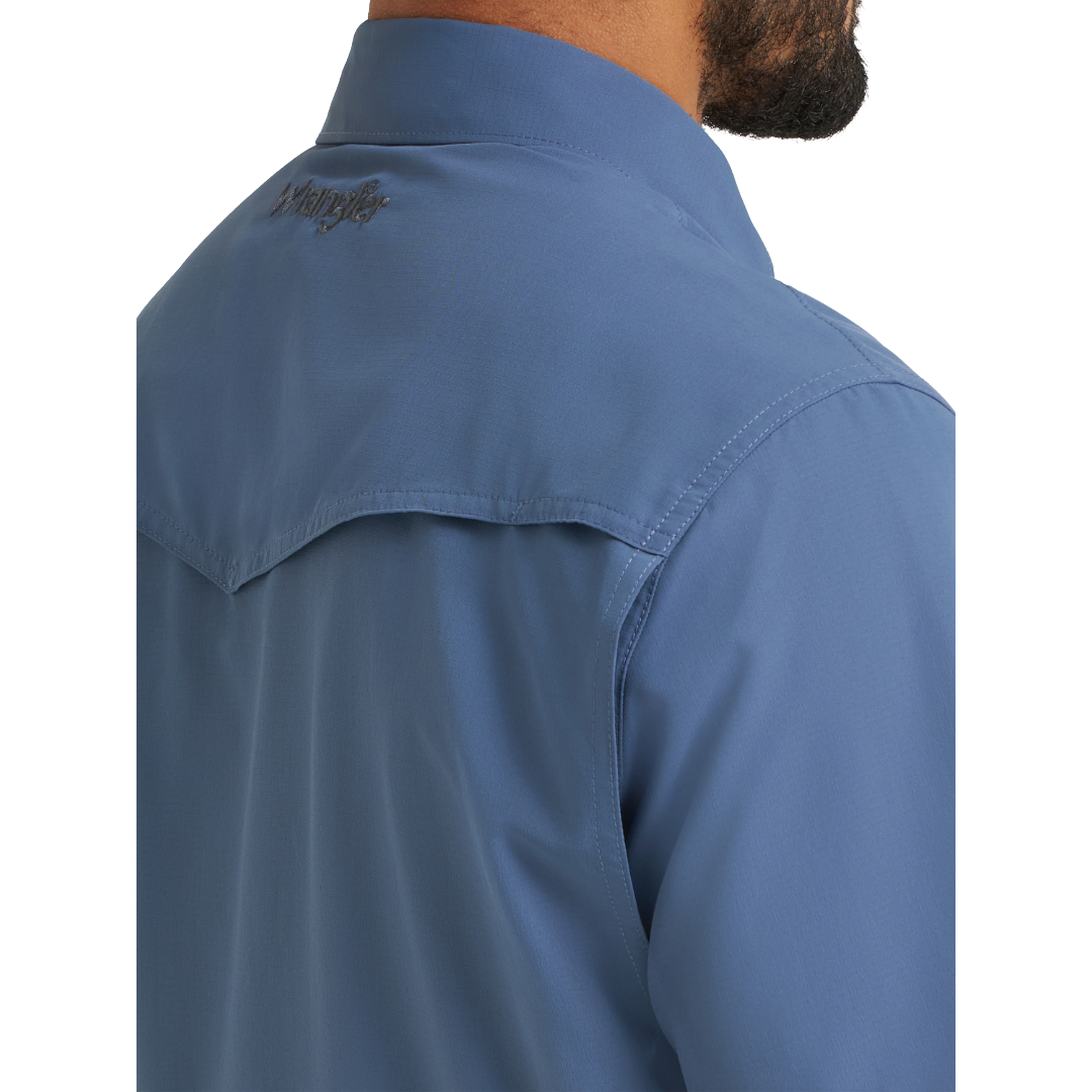 Wrangler Men's AGT-X Western Performance Relaxed Fit Vintage Indigo Button Down 112382384