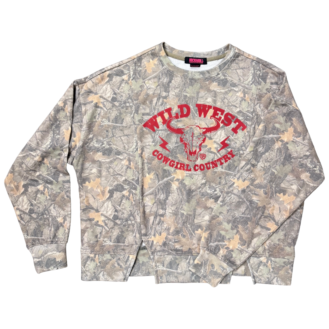Rock & Roll Denim Ladies Camo Print Side Vent Graphic Pullover BW91T09712