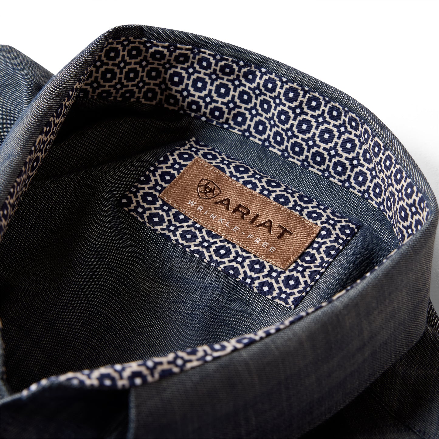 Ariat Men's Wrinkle Free Refined Slub Chambray Blue Snap Shirt 10073488