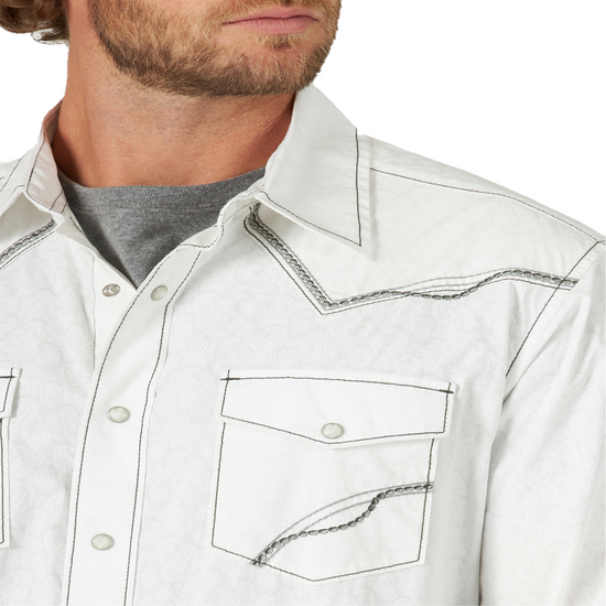 Wrangler® Men's Modern White Snap Shirt 112318675