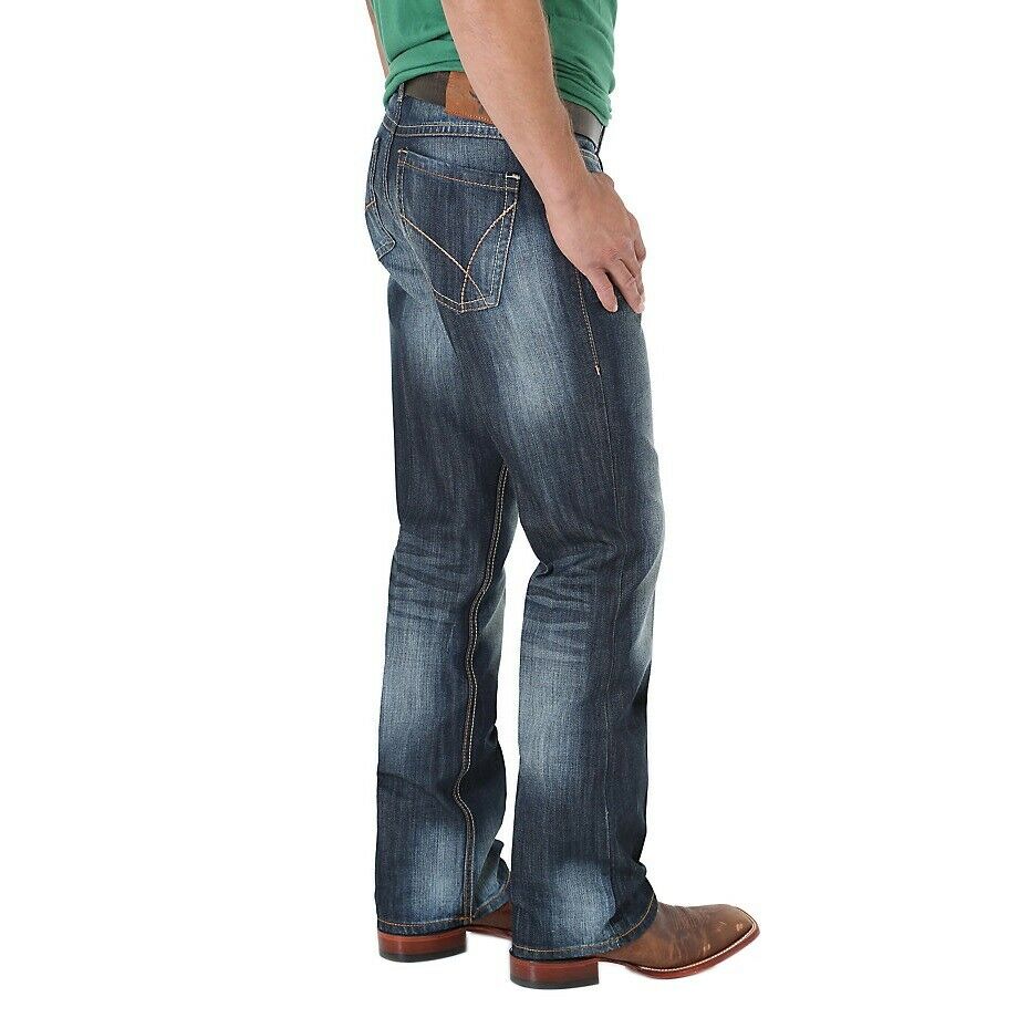Wrangler Mens 20X No. 42 Vintage Bootcut Jeans 42MWXRD