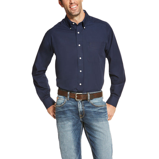 Ariat® Men's Wrinkle Free Navy Blue Long Sleeve Button Shirt 10020330