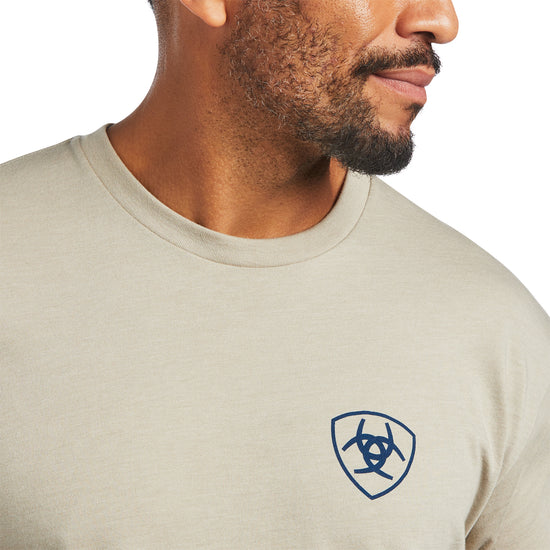 Ariat® Men's Woodgrain Flag Graphic Khaki Heather T-Shirt 10040864