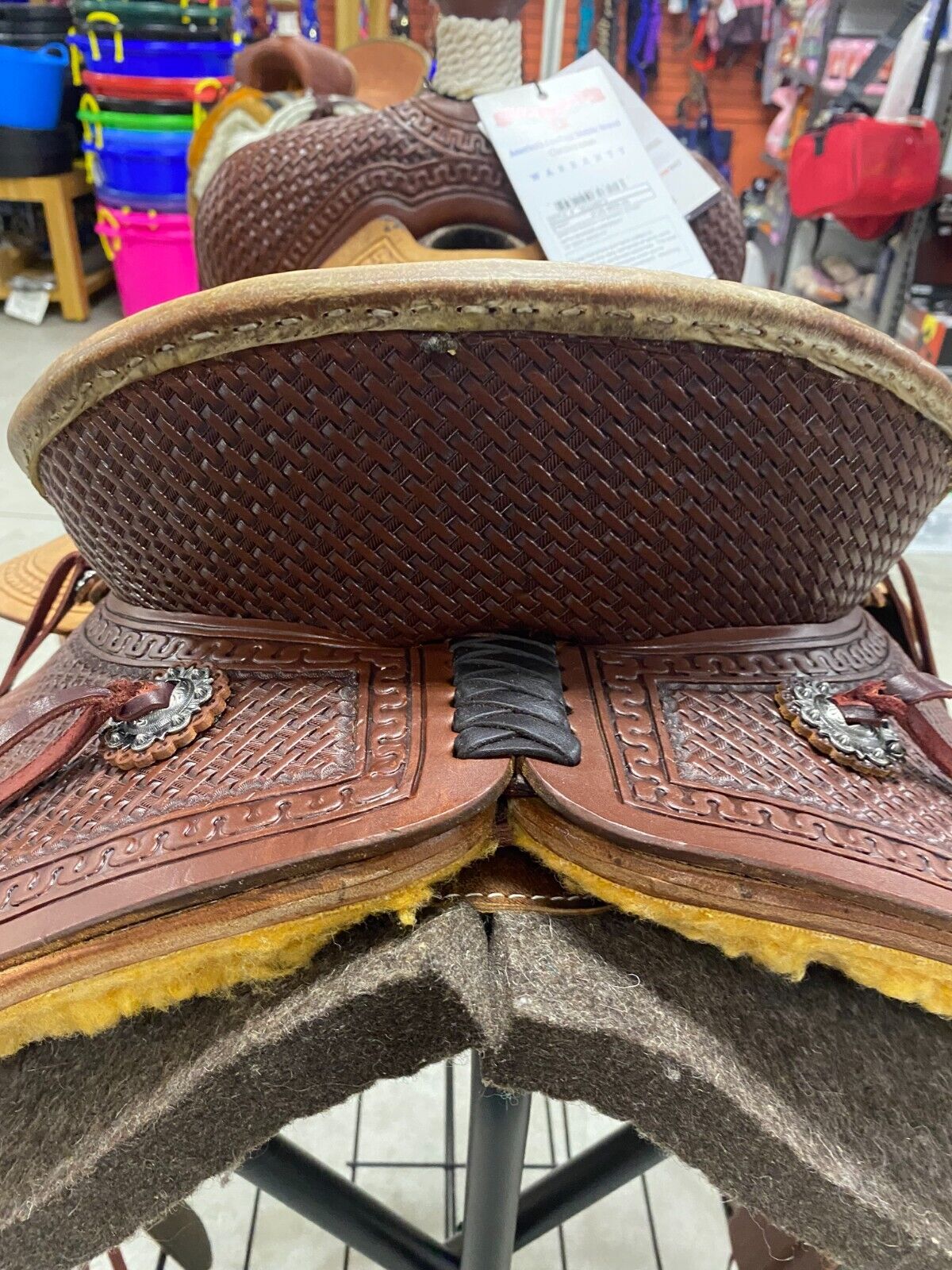 Load image into Gallery viewer, Circle Y Barton Ranch Hard Seat 16&amp;quot; Saddle 20229972
