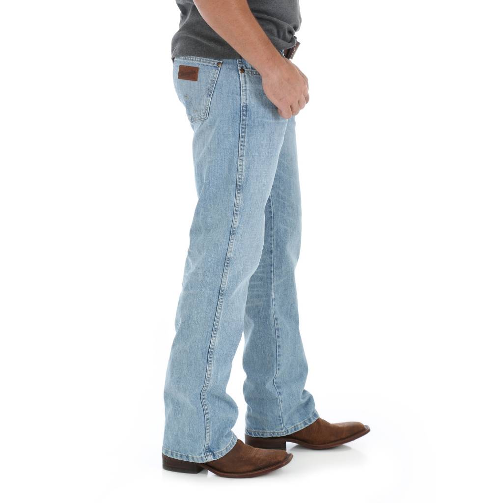 Wrangler Men's Retro® Light Wash Bootcut Jeans WRT20CR